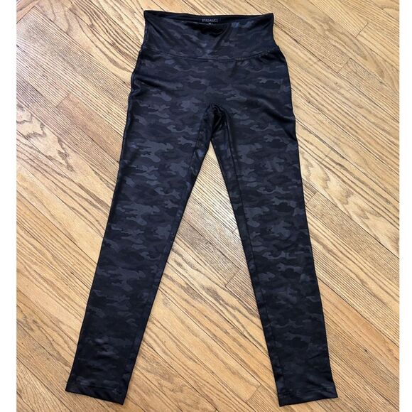 Stella Luce Women's Witchy Whimsygoth Black Camo Halloween Leggings - Picture 3 of 8